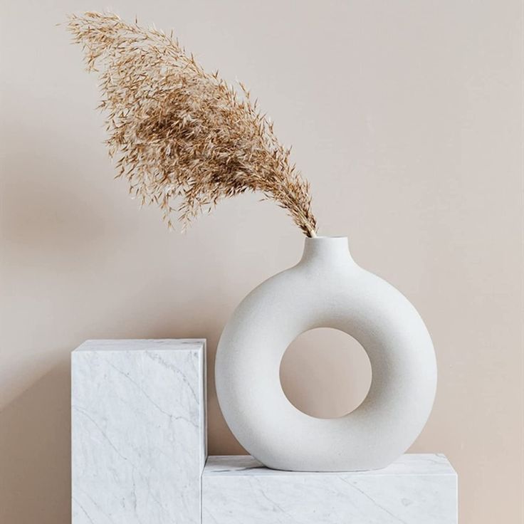 Halo Donut Sculpted Vase